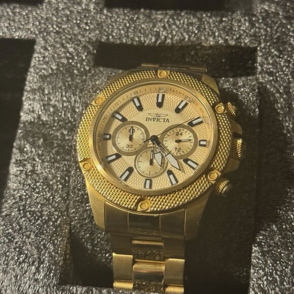 Invicta Men's 'Pro Diver' Quartz and Stainless Steel Watch Model: 22720 - Picture 2 of 8